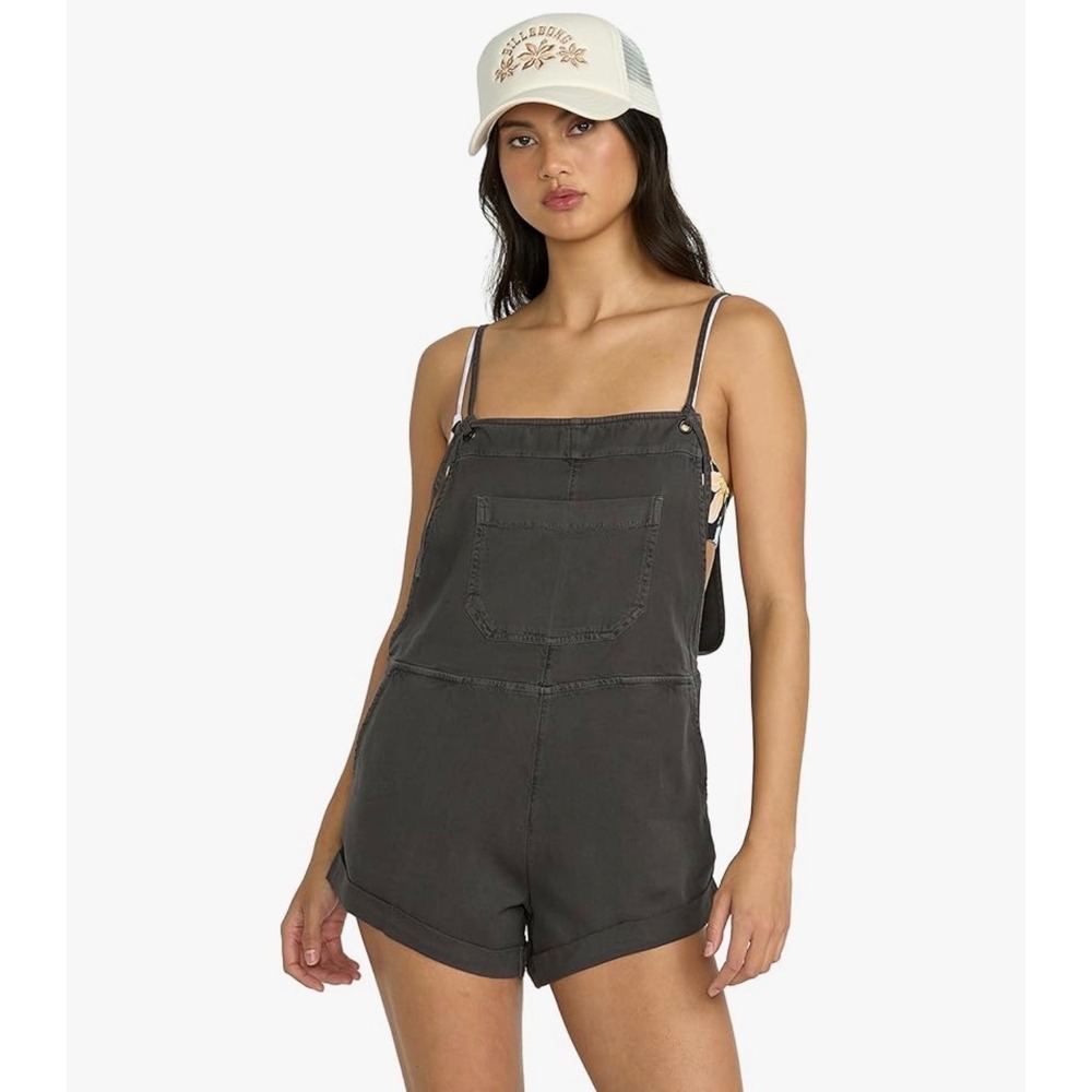 Billabong Wild Pursuit Short Overalls Off Black Romper Womens Medium NEW